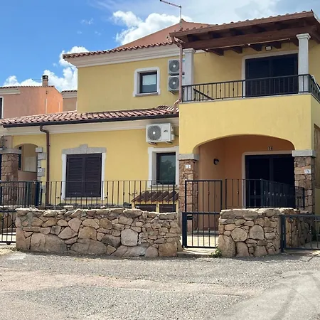 Lägenhet Casa Arborea Agrustos